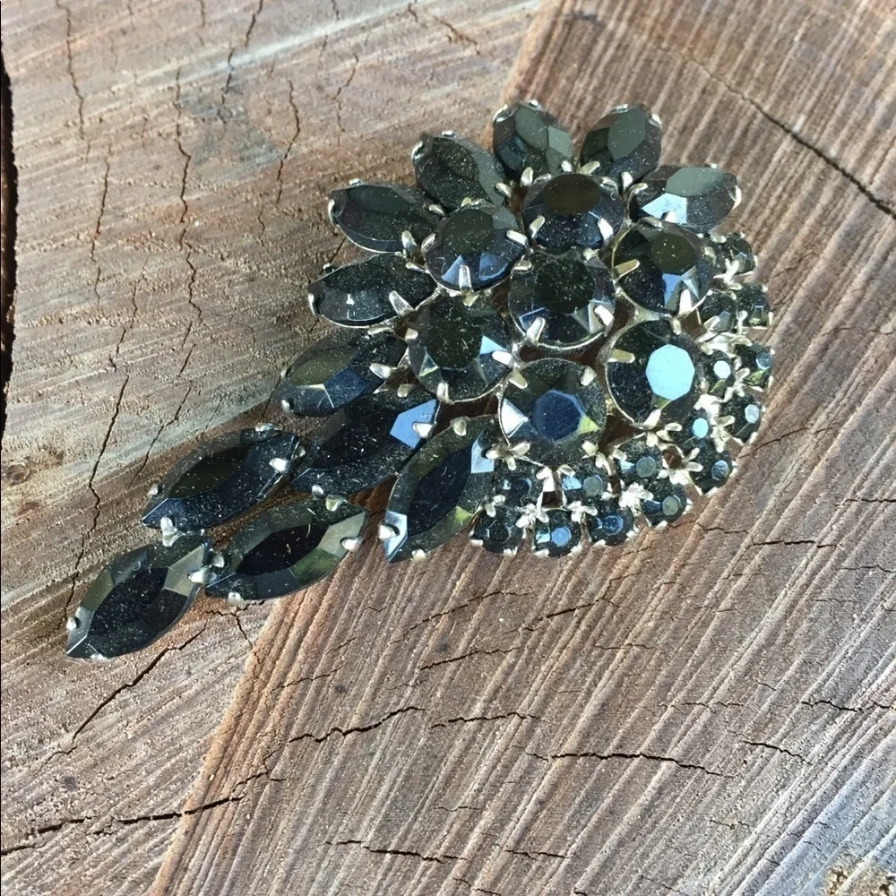 Vintage Black Rhinestone Brooch